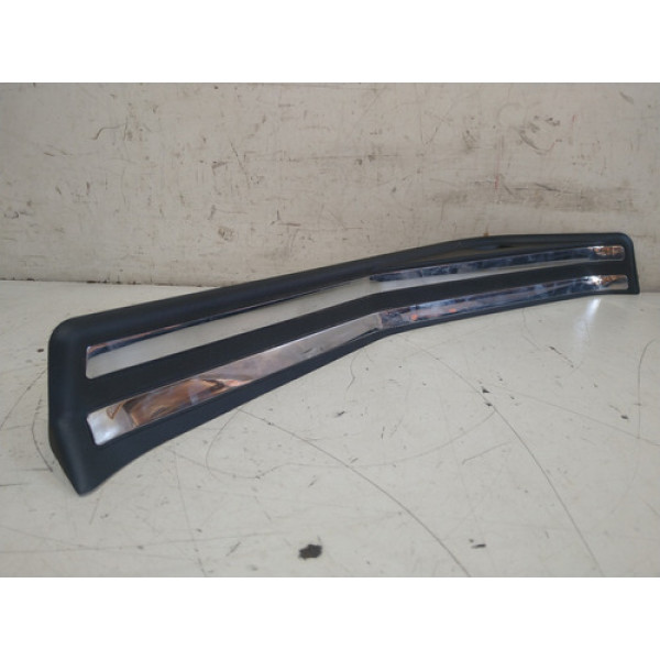 Soleira Porta Traseira Direita Bmw 325i 2006 2007 A 2012