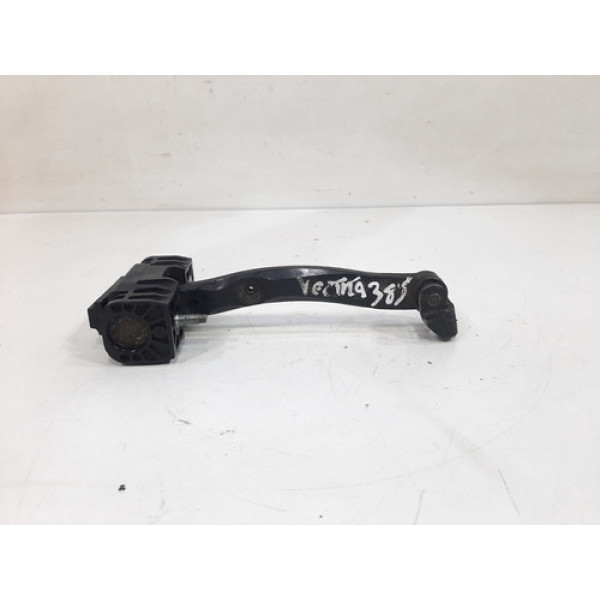Limitador Porta Dianteira Esquerda Gm Vectra Gt 2008 A 2011