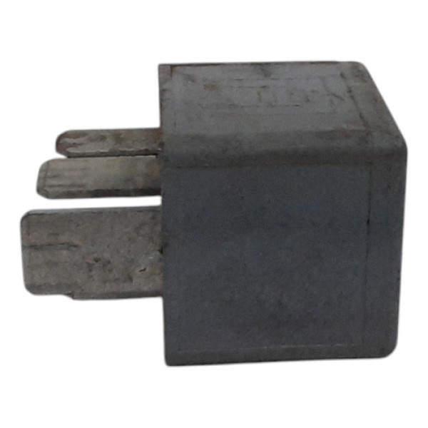 Rele Auxiliar Audi 8d0951253