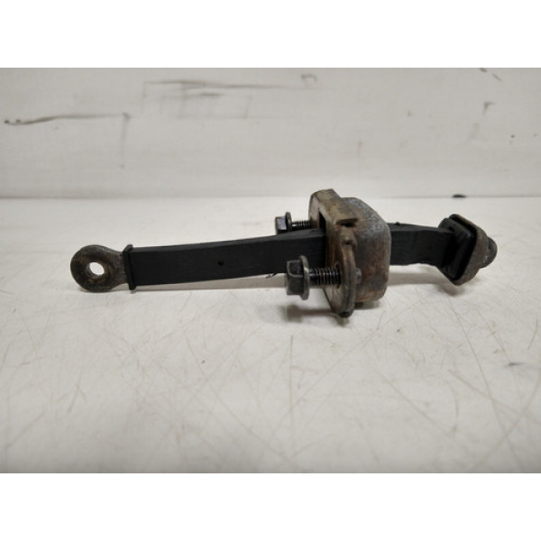 Limitador Porta Diant Esquerdo Volvo S40 V40 97 98 99 A 2003