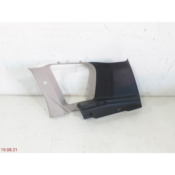 Moldura Coluna Traseira Direita Citroen Aircross 2011 A 2016