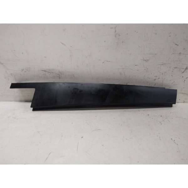 Acabamento Externo Coluna Traseira Direita Bmw 325i 01 A 06