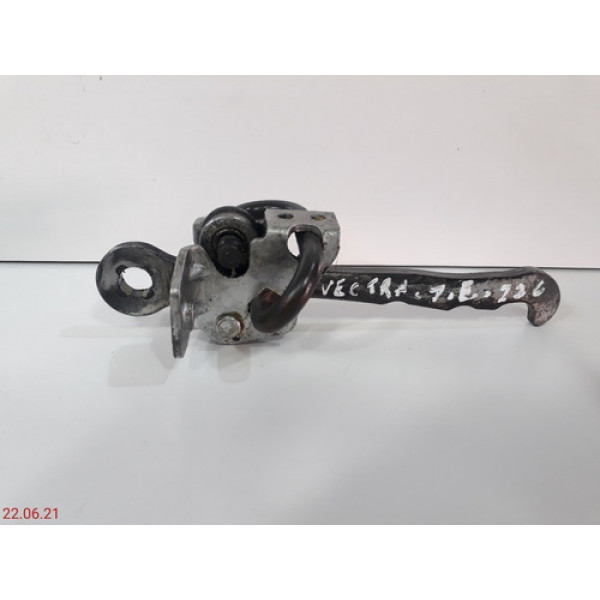 Limitador Porta Traseira Esquerda Vectra Gl 1997 1998 A 2005