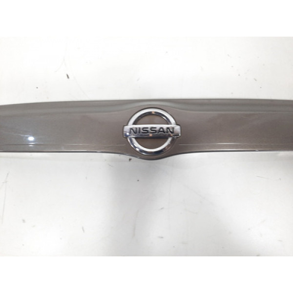 Moldura Luz Placa Nissan Versa 1.6 2011 2012 2013 