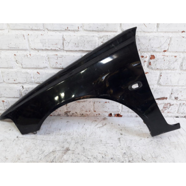 Paralama  Lado Esquerdo Volvo V40 2000 2001 2002 2003 2004