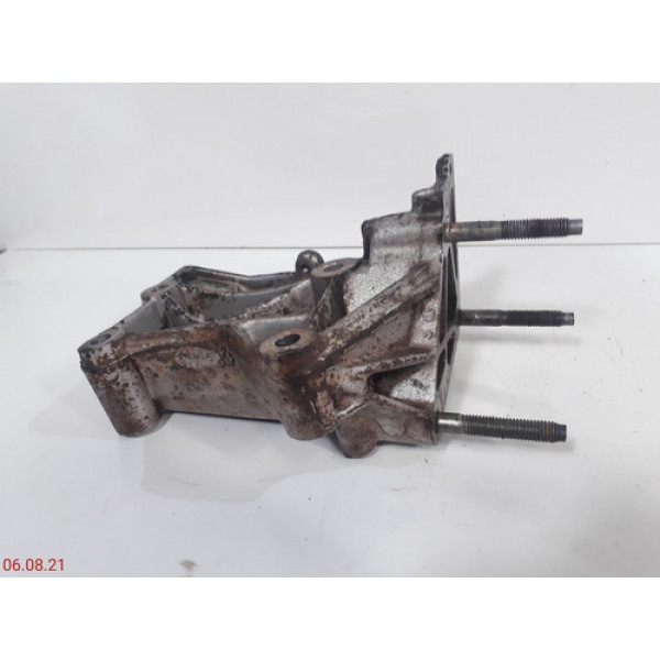 Suporte Bomba Água Peugeot 206 207 1.4 1999 2000 2001 A 2005