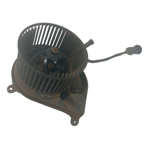 Ventilador Ar Forçado Volkswagen Santana 1.8 8v 1981 A 1995
