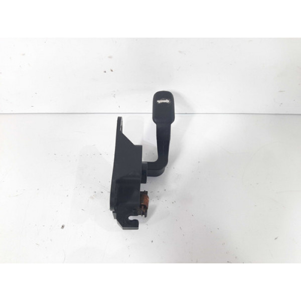 Alavanca Abertura Porta Mala Nissan Versa 2012 2013 A 2017