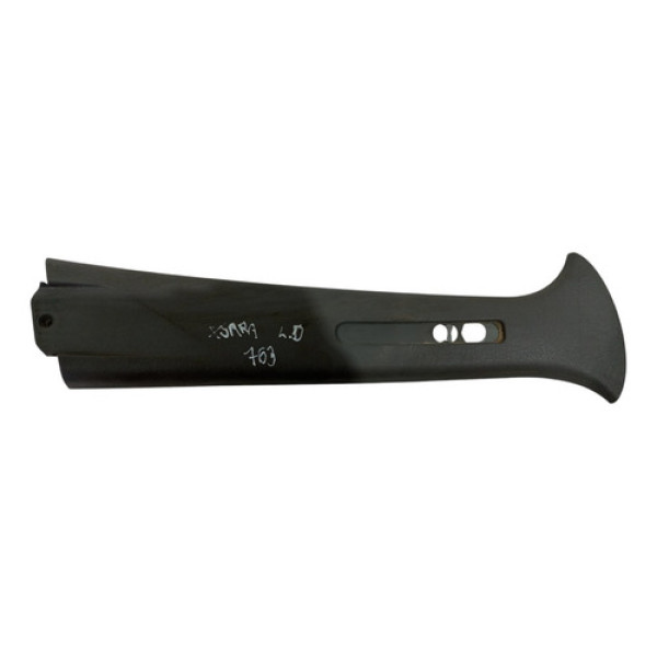 Moldura Coluna Direita Citroen Xsara Picasso 2001 A 2012