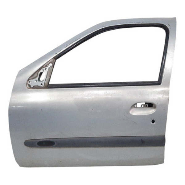 Porta Dianteira Esquerda Renault Clio 2000 A 2009 C/ Avaria