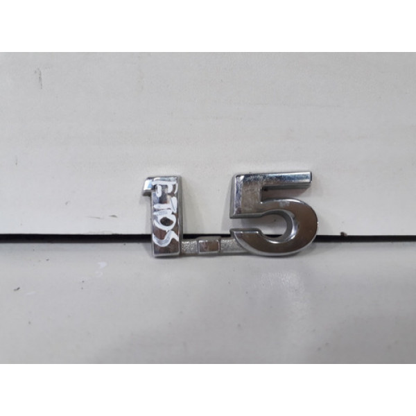 Emblema 1.5 Tampa Traseira Porta Malas Toyota Etios 